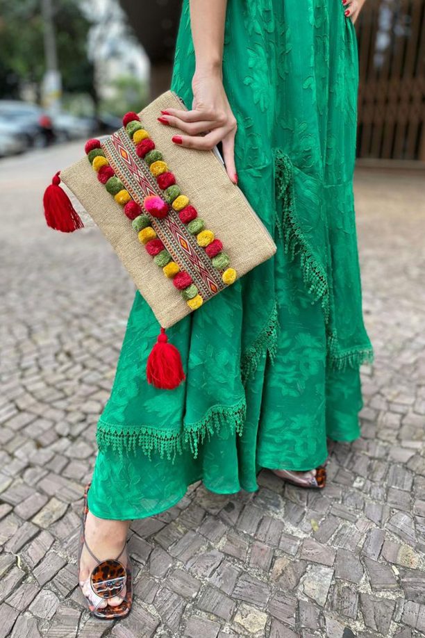 Bolsa Carteira com Detalhes Pom Pom