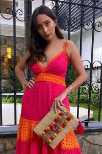 Bolsa Carteira com Detalhes Pom Pom