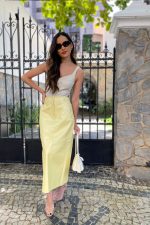 Blusa de couro cropped com Decote Arredondado