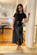 Saia Lápis de Couro Fenda Frontal