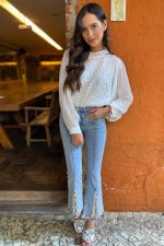 Calça Jeans com Pedraria