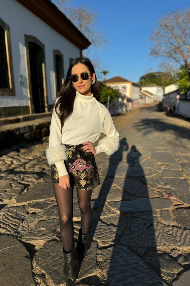 Short Bordado Pedraria