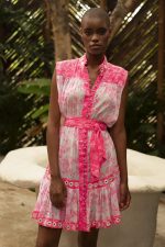 Vestido Pink com Detalhes de Espelhinhos Metalizados