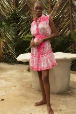 Vestido Pink com Detalhes de Espelhinhos Metalizados