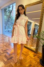 Vestido Manga Curta em Laise