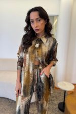 Conjunto Estampado Detalhe Broche