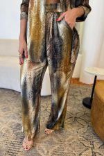 Conjunto Estampado Detalhe Broche