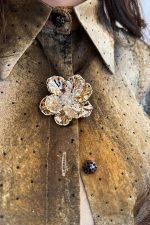 Conjunto Estampado Detalhe Broche