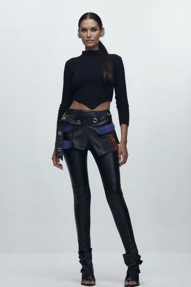 Calça de Couro com Pala Sobreposta em Mix de Lã Xadrez