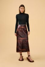 Saia Reta Midi Veludo Preto