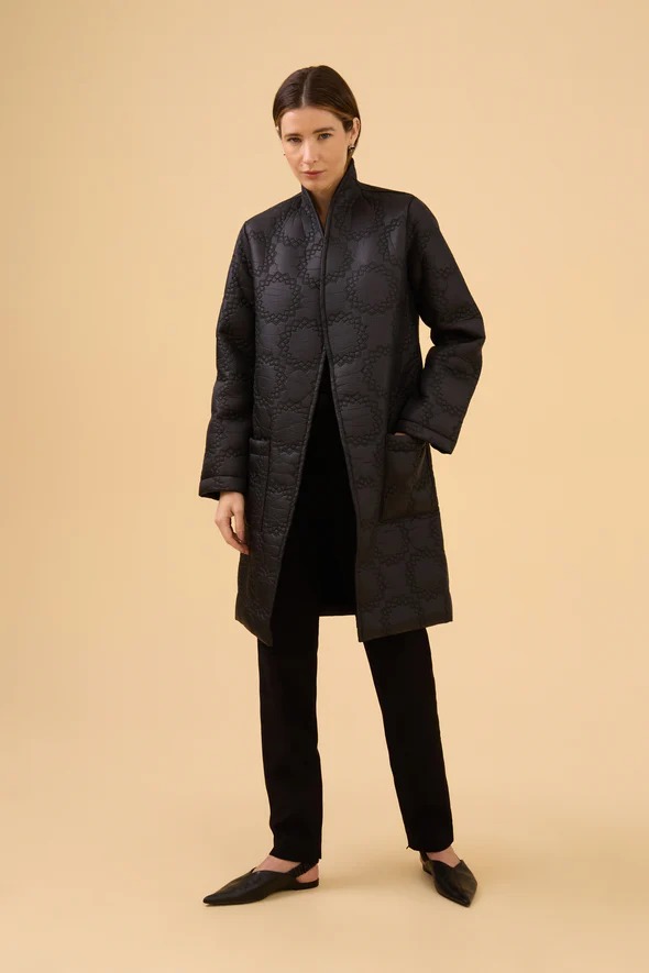 Casaco Longo Nylon Dublado Bordado Preto