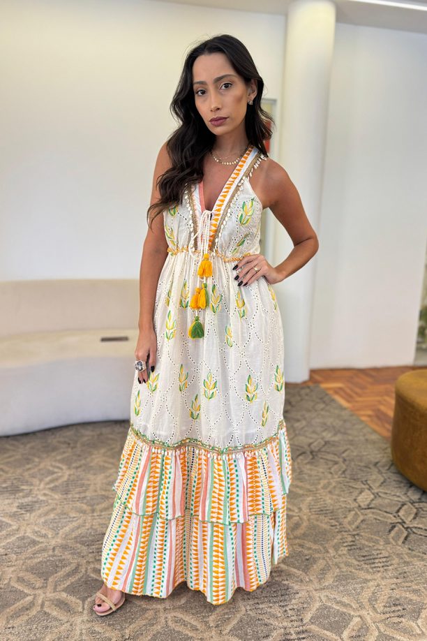 Vestido em Laise Bordado Degradê Tassel