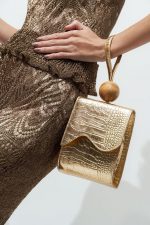 Bolsa Pequena Alça de Madeira