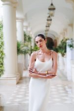Vestido Midi Tricot Em Malha Cheia Com Franjas