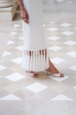 Vestido Midi Tricot Em Malha Cheia Com Franjas