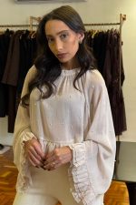 Blusa Modelagem Solta Aplicações Perólas