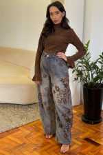 Blusa Manga Longa em Renda