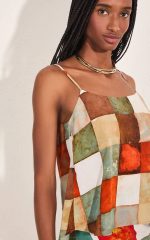 Blusa Alça Decote U em Crepe de Viscose Estampado