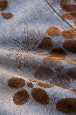 Calça Jeans Modelagem Ampla com Bordado