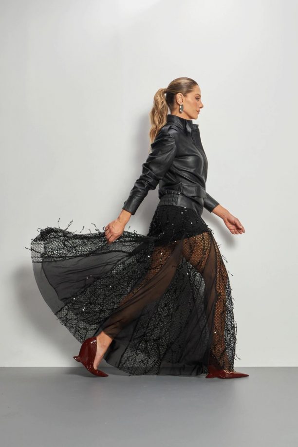 Saia Longa de Renda com Franjas de Paetê