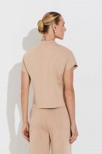Blusa Sem Mangas Gola Alta Em Tricot Com Bordado